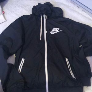 nike windbreaker